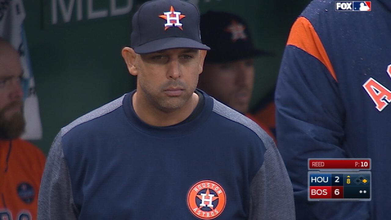 Bench coach Cora garnering managerial buzz