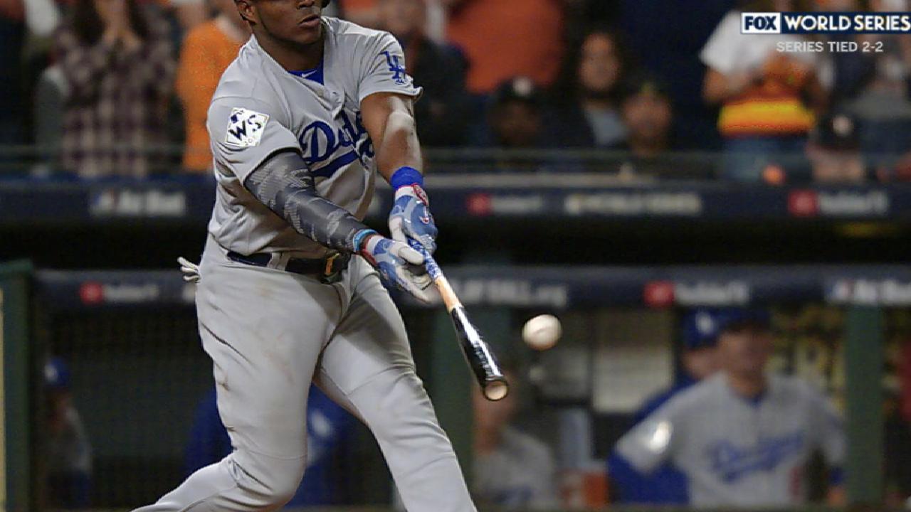 Puig's clutch one-handed homer