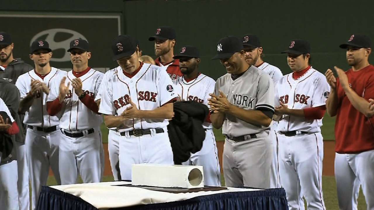 Red Sox honor Mo