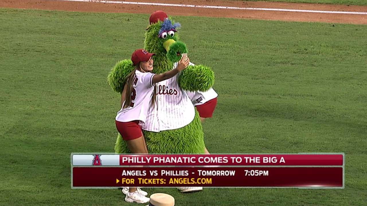 phillie phanatic jersey