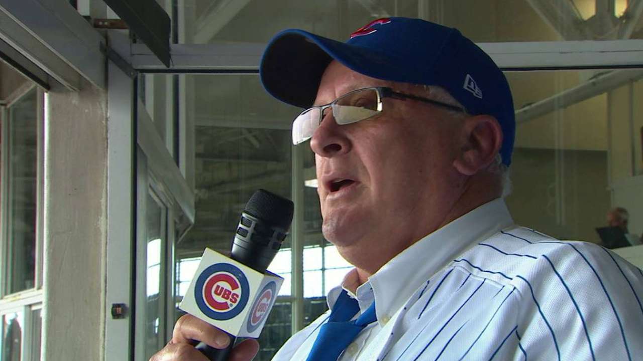 Steve Trout sings during stretch 04/28/2016