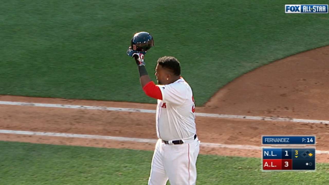 Ortiz exits to standing ovation
