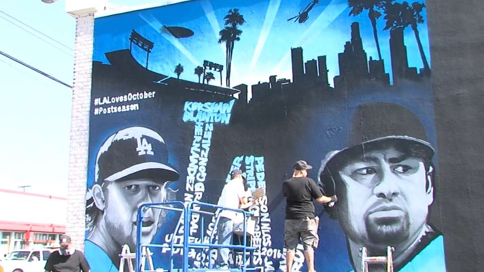 Artists paints Dodgers mural 10/18/2016 Los Angeles Dodgers
