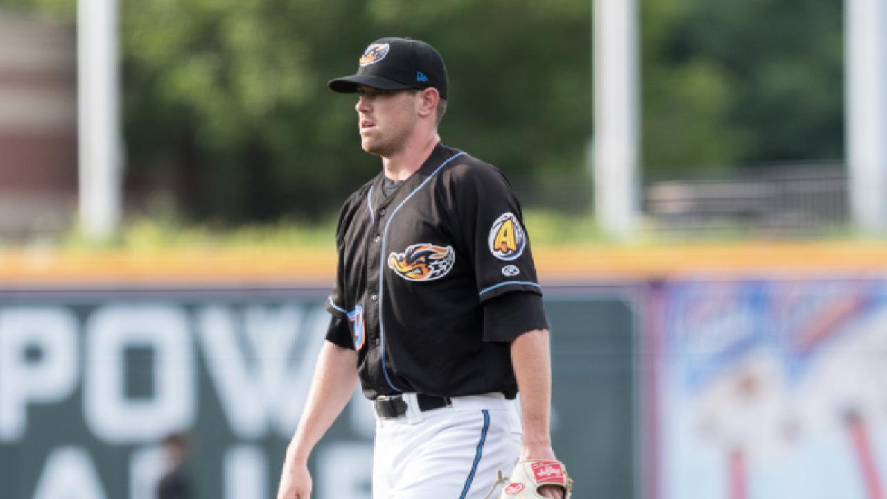 Sources: Indians looking to move Trevor Bauer or Corey Kluber as MLB trade  market heats up