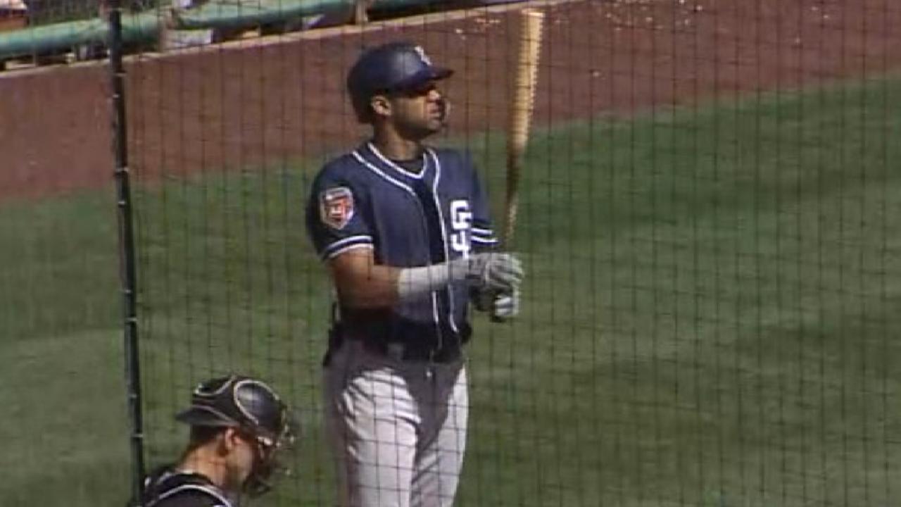 Tatis Jr.'s four-hit day