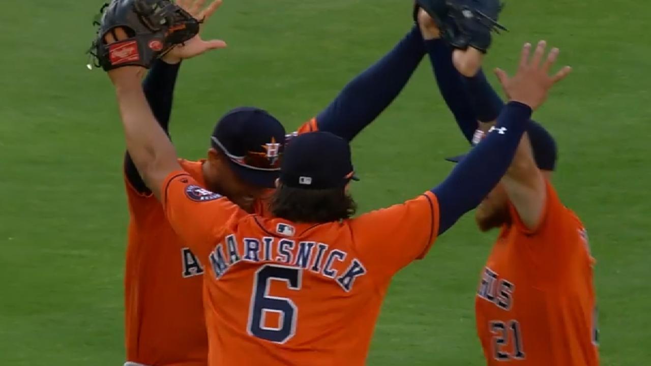 Astros Outfielders Celebrating Wins With Fortnite Jubilation Dance - loading