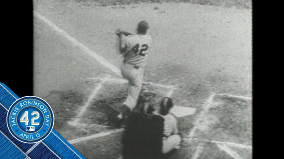 Cardinals pay homage to Robinson