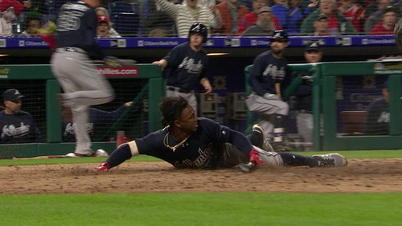 Albies scores on Santana's error