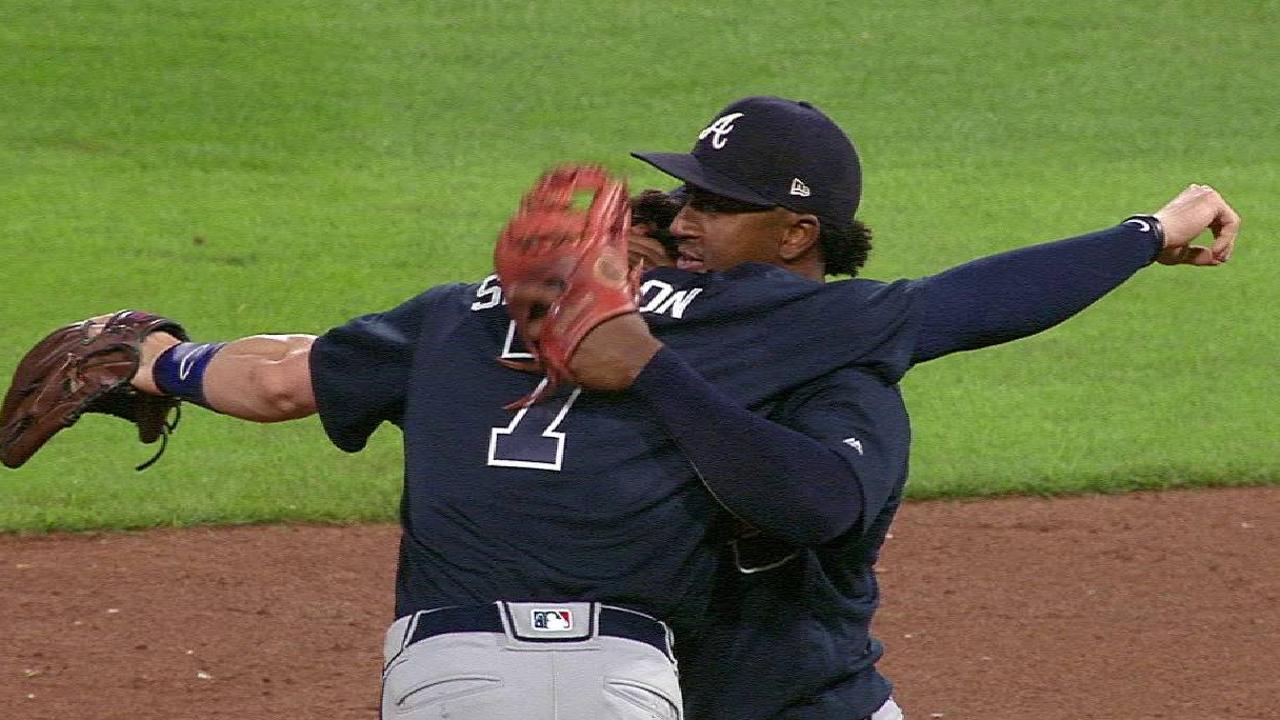 Vizcaino locks down the save