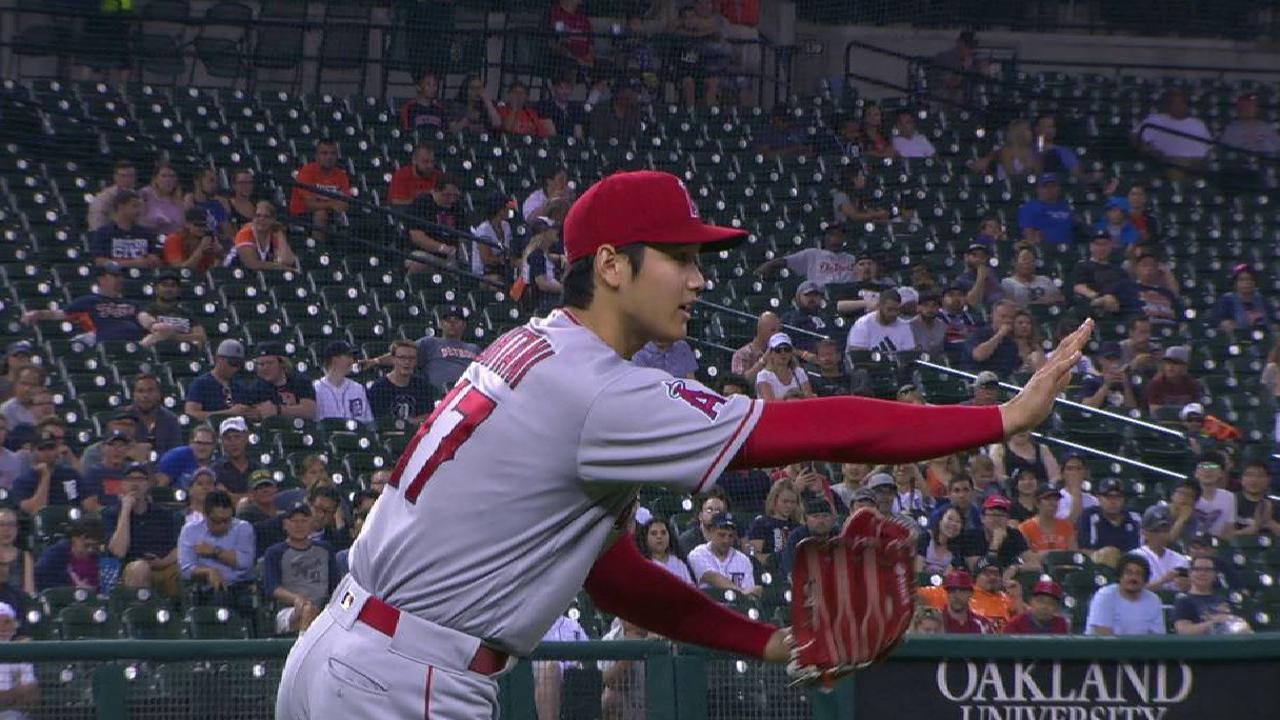 Ohtani hits 101 mph, gets out