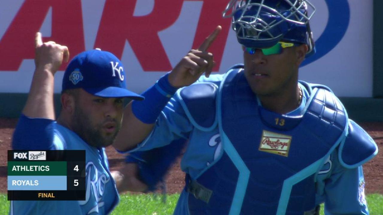 Herrera closes out the win