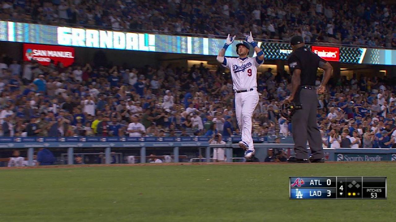 Grandal's 2nd homer of the game