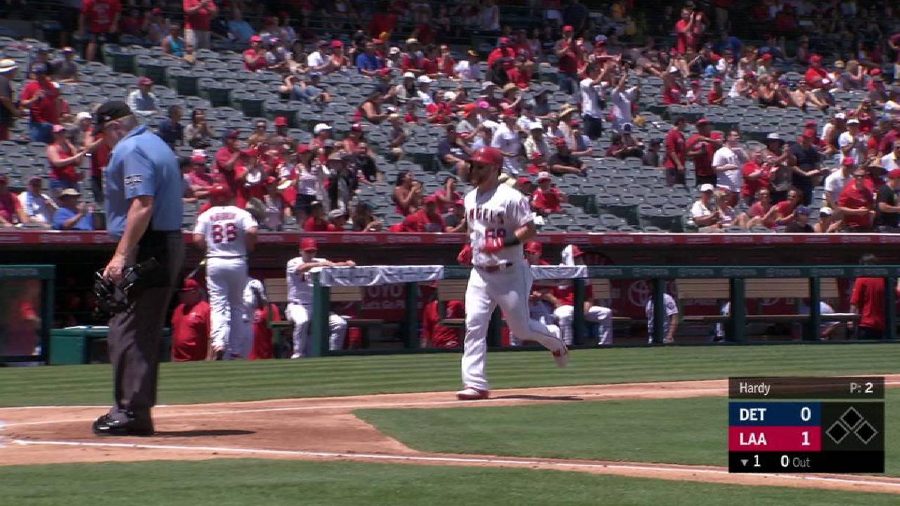 Calhoun's leadoff home run