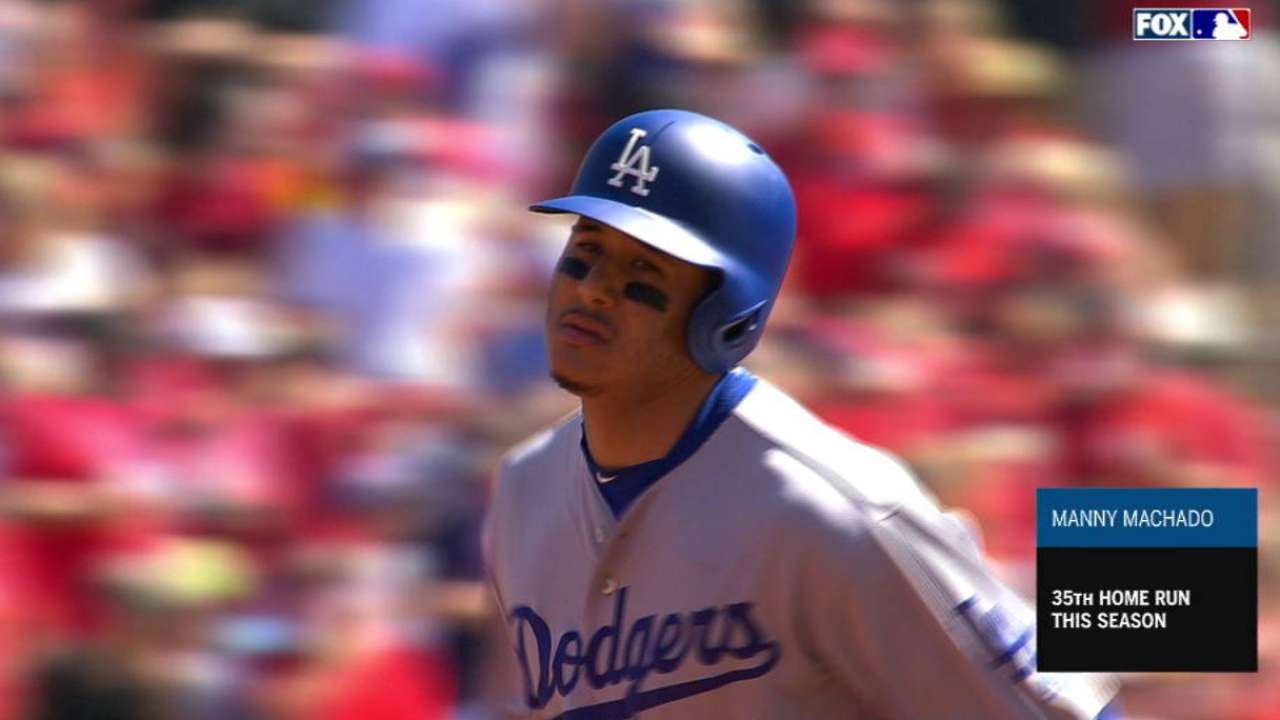 Machado's 35th homer of the year