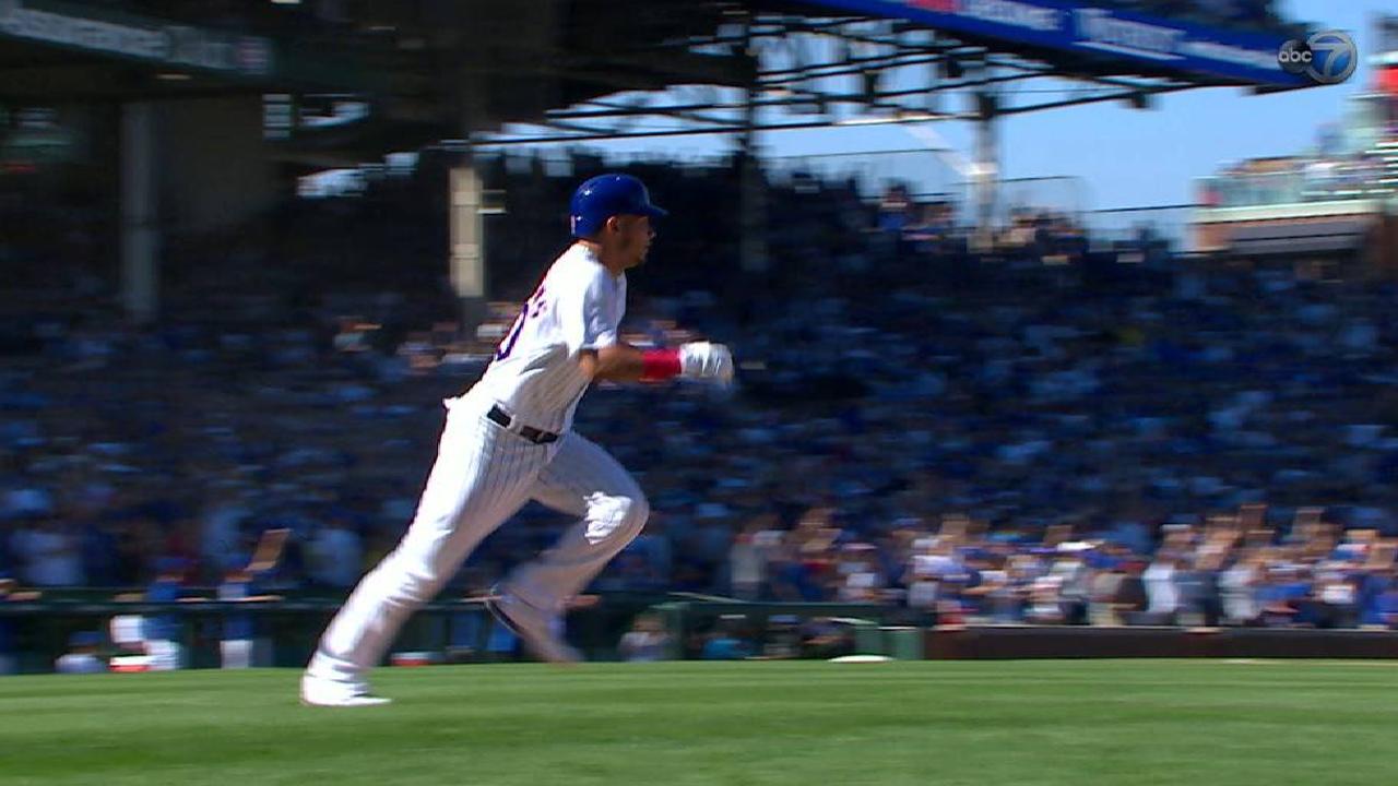 Cubs' Contreras 'embarrassed' after bat-flipping on a double