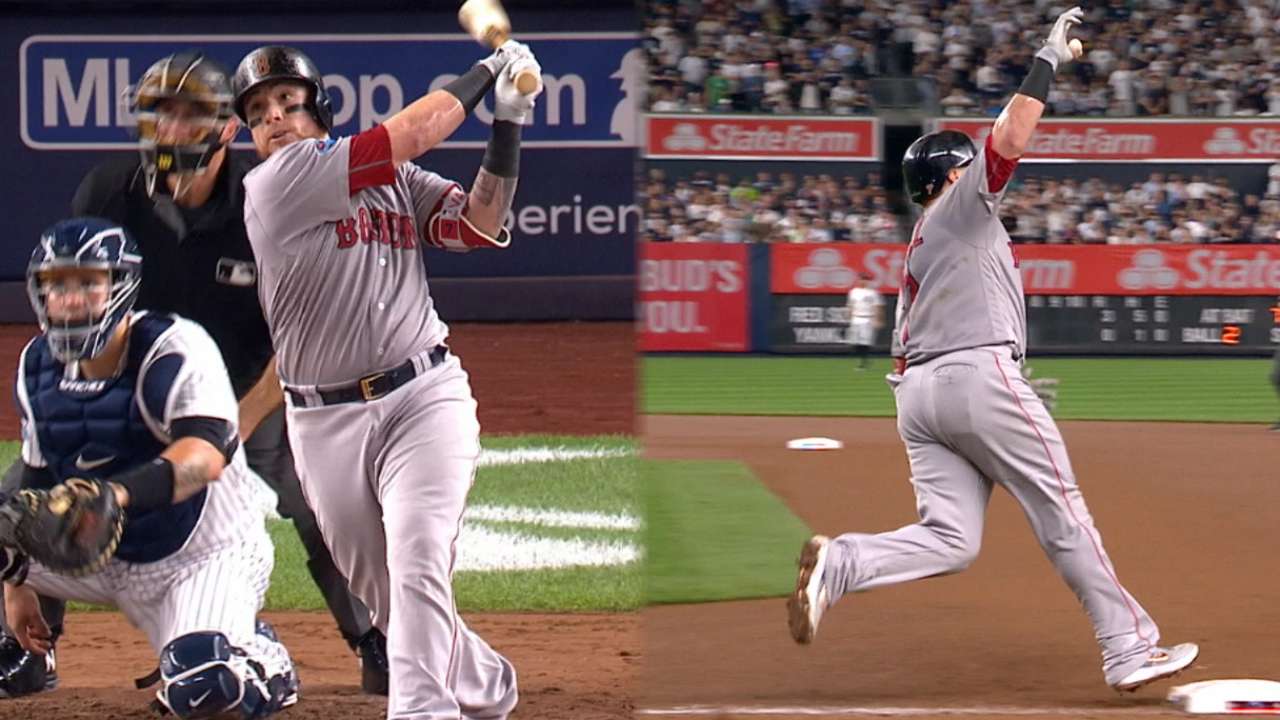 Vazquez's solo home run