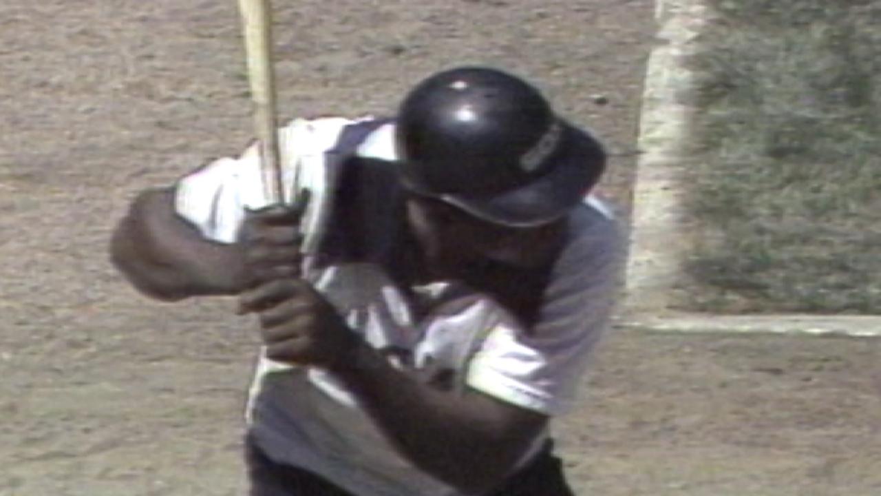 Minoso's final hit of MLB career