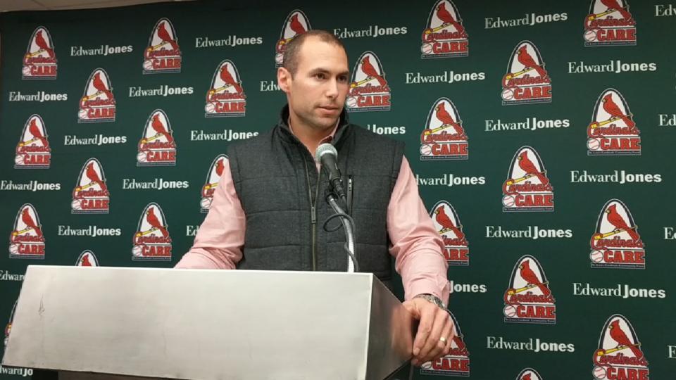 Goldy breaking ice with Cards